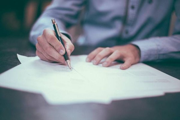 Postuler aux offres d'emploi dans l'immobilier de l'agence Comparet